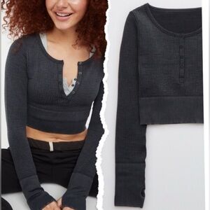 Aerie Charcoal Button-Up Long Sleeve Crop Top